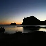 Alpehytte Mannen Panorama Lofoten Offersoya